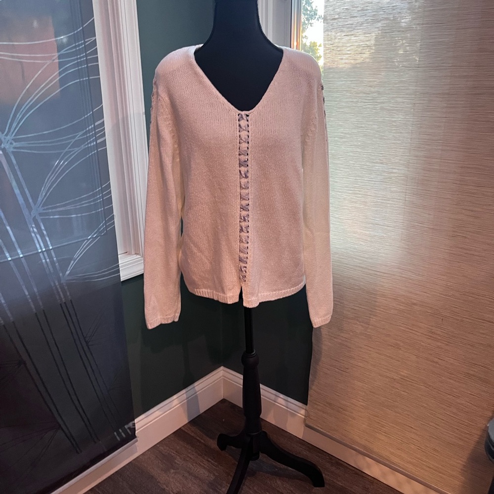 Vintage Christopher Banks Elegant White Women's Sweater w/ Blue Braiding Accent
